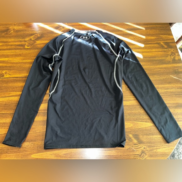 Under Armour Compression Shirt - Picture 4 of 4